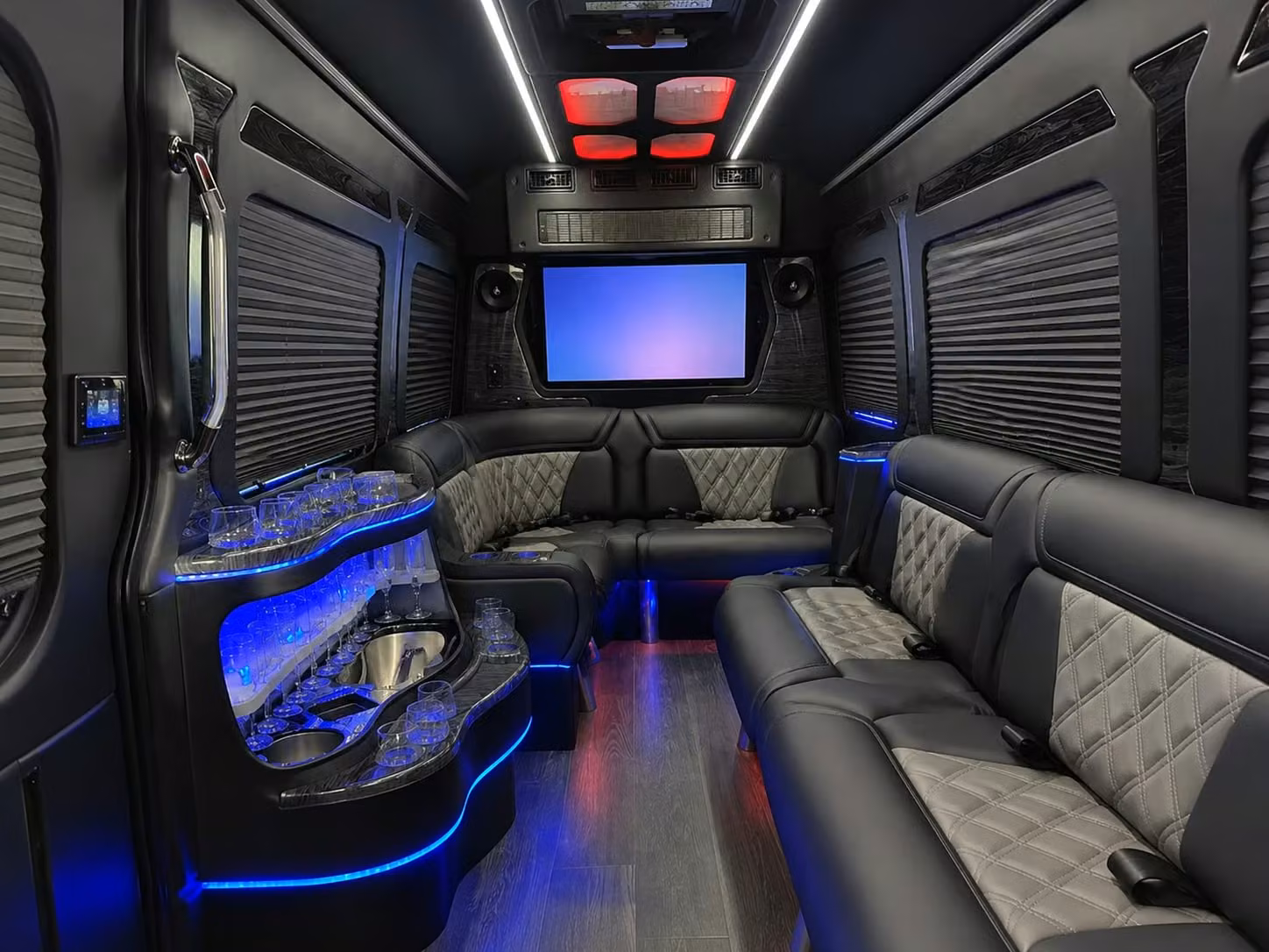 school field trip bus rentals and university group transportation in columbia
